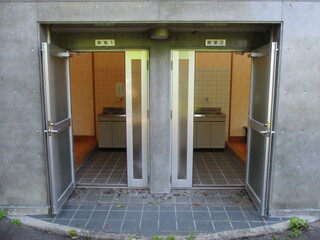 控室入口