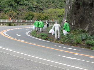 ごみ拾い活動 ごみ拾い活動