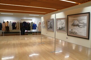 書道や服飾の作品展示