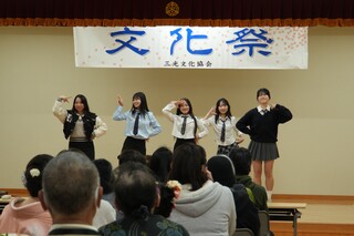 ダンスの披露