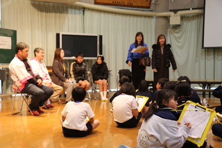 ラジオ放送の様子