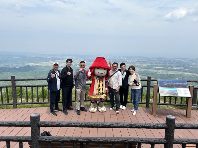 八面山の天空の道展望所