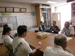 小学校訪問・啓発の様子