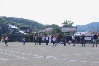 地域の方も応援合戦に参加! 地域の方も応援合戦に参加!