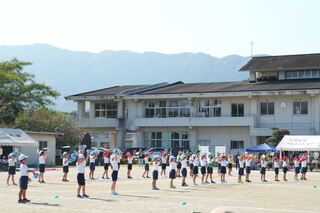 元気いっぱいに踊りました