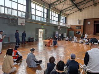 救急法の様子 救急法の様子