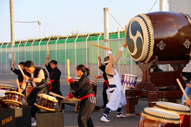 迫力の演奏でお出迎えしました