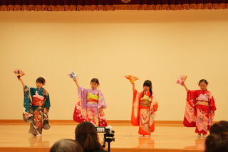 山口保育所による「スーパープリンセスさくら姫」