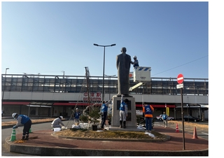 諭吉像清掃③