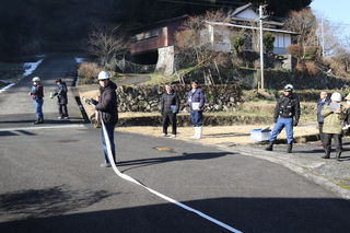 ホース放水の準備