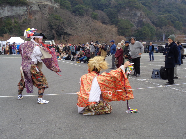 青の洞門対岸で「観光どんど」が開催されました！ | 大分県中津市