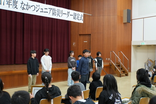 成績優秀者による発表の様子