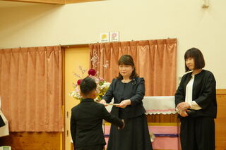 保育証書授与の様子