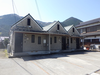 平田寮外観