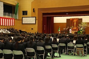 東九州龍谷高等学校入学式会場の様子