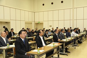 中津市暴力絶滅市民会議役員総会の様子