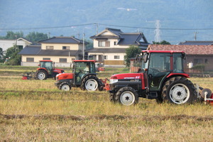 耕起作業の様子