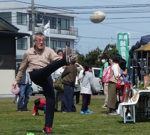 ラグビーボールキック体験！