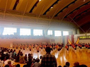 琉球國祭り太鼓の様子