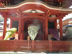 薦神社神門