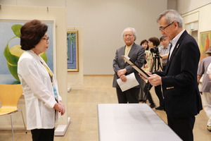 市長賞授与の様子