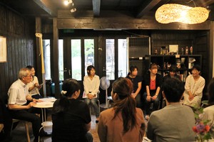 座談会の様子