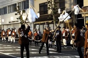 音頭棒を振る市長