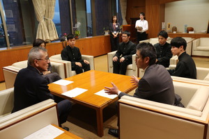 市長フォト 中津南高等学校弓道部 男子 全国大会出場報告 大分県中津市