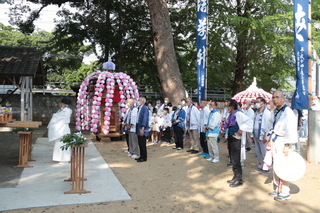 神事の様子