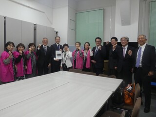 菅野財務省主計官