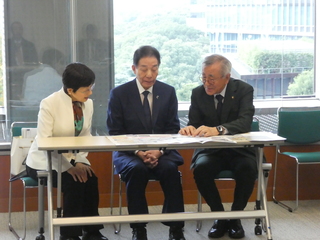 古賀 誠 全国道路利用者会議最高顧問