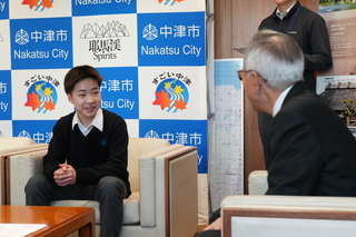 歓談のようす 歓談のようす