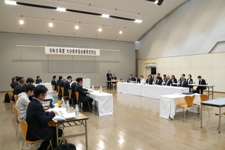 定例会のようす