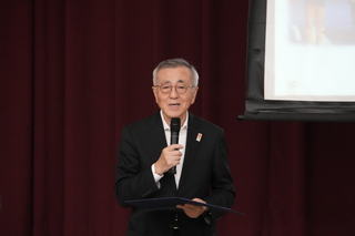 奥塚市長あいさつ 奥塚市長あいさつ