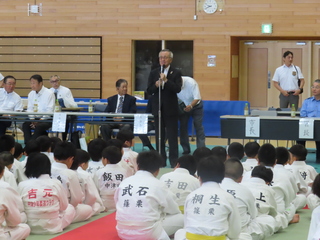 奥塚市長あいさつの様子 奥塚市長あいさつの様子